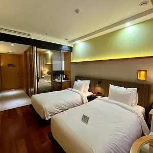 Baymond Hotel